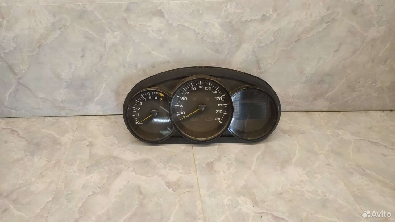 Панель приборов Renault Megan 3 щиток