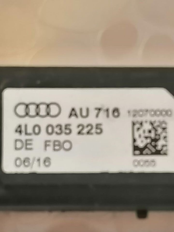 Фото покупателя к отзыву на «Усилитель антенны Audi Q7 4L 4L0035225»