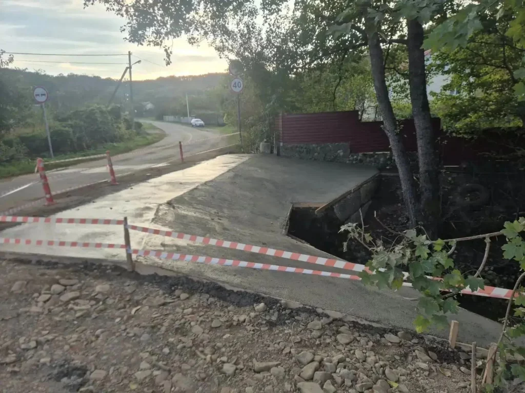 Отремонтированный участок дороги на улице Центральной в Дефановке