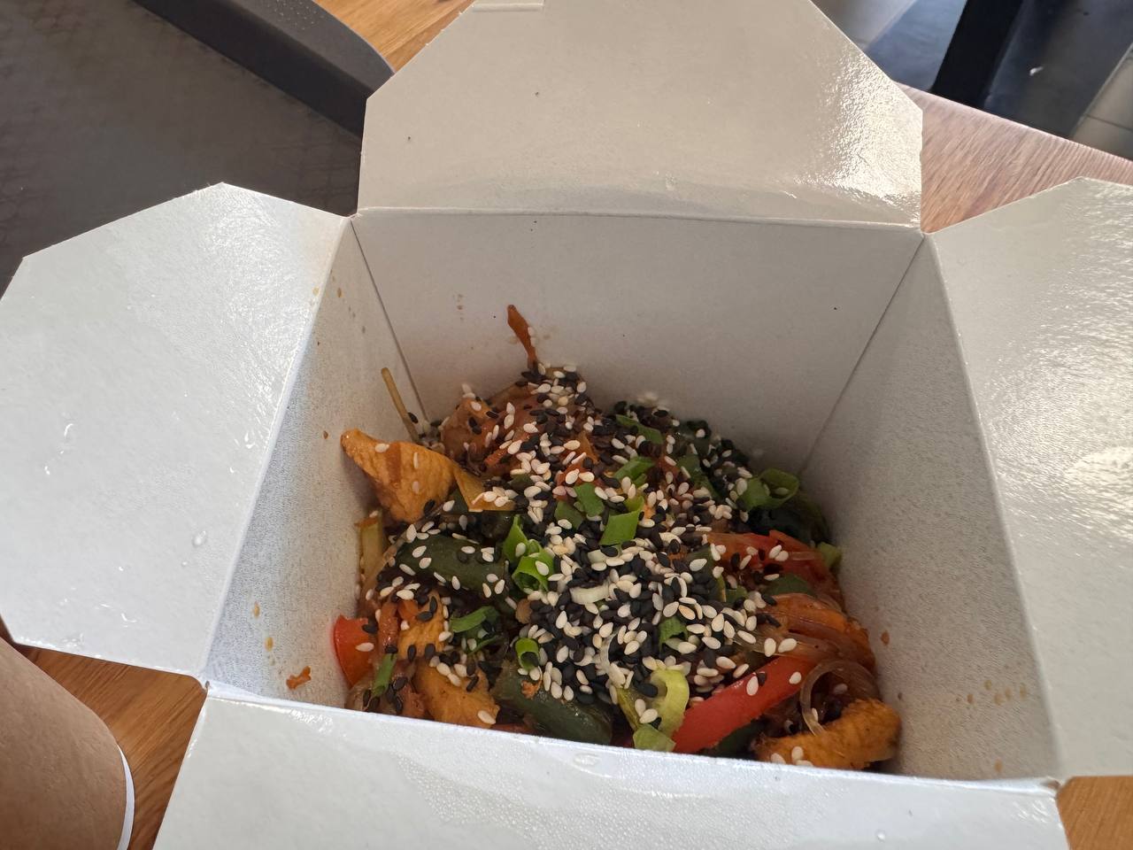 🔥 Mexicana & Wok: заказал рисовую лапшу, получил сухую фунчозу под фасолью