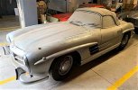 Mercedes-Benz 300SL Roadster с пробегом всего 14 558 миль
