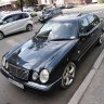 Mercedes-Benz E 210