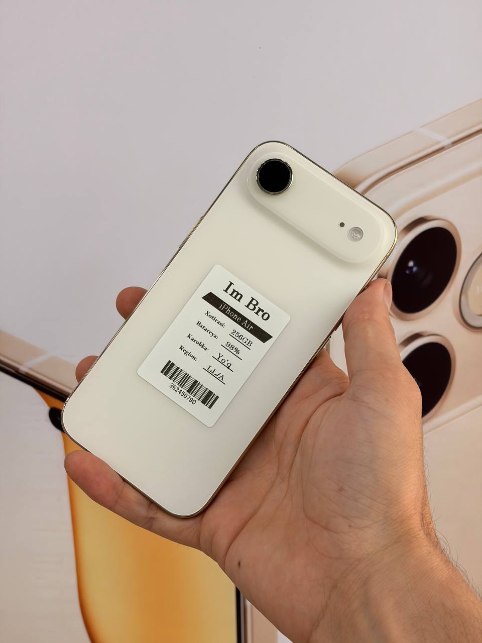 iPhone Air 256GB Gold