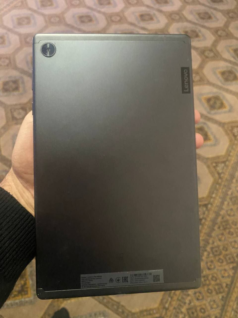 Lenovo plansheti (yoki telefoni) 64 GB ideal holatda sotiladi, karobka bor