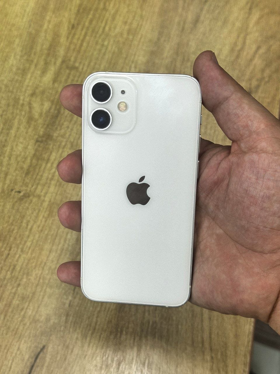 iPhone 12 mini sotiladi