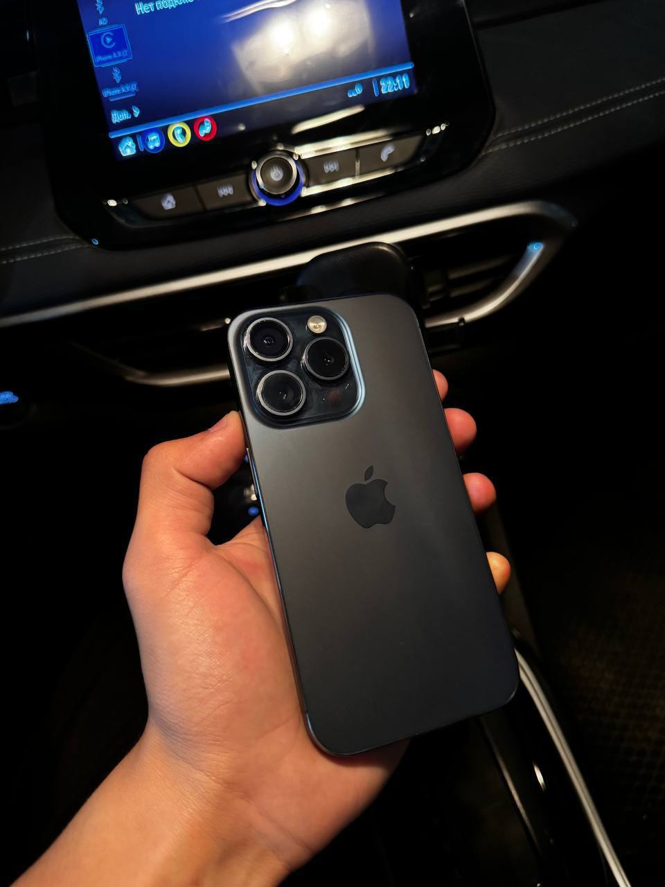 iPhone 15 Pro o'ta tiniq holatda sotiladi