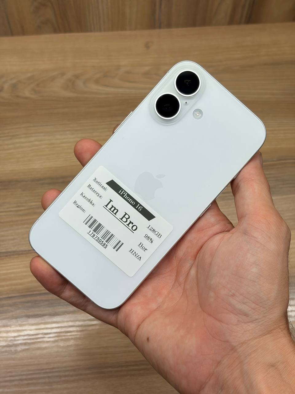 iPhone 16 128GB White