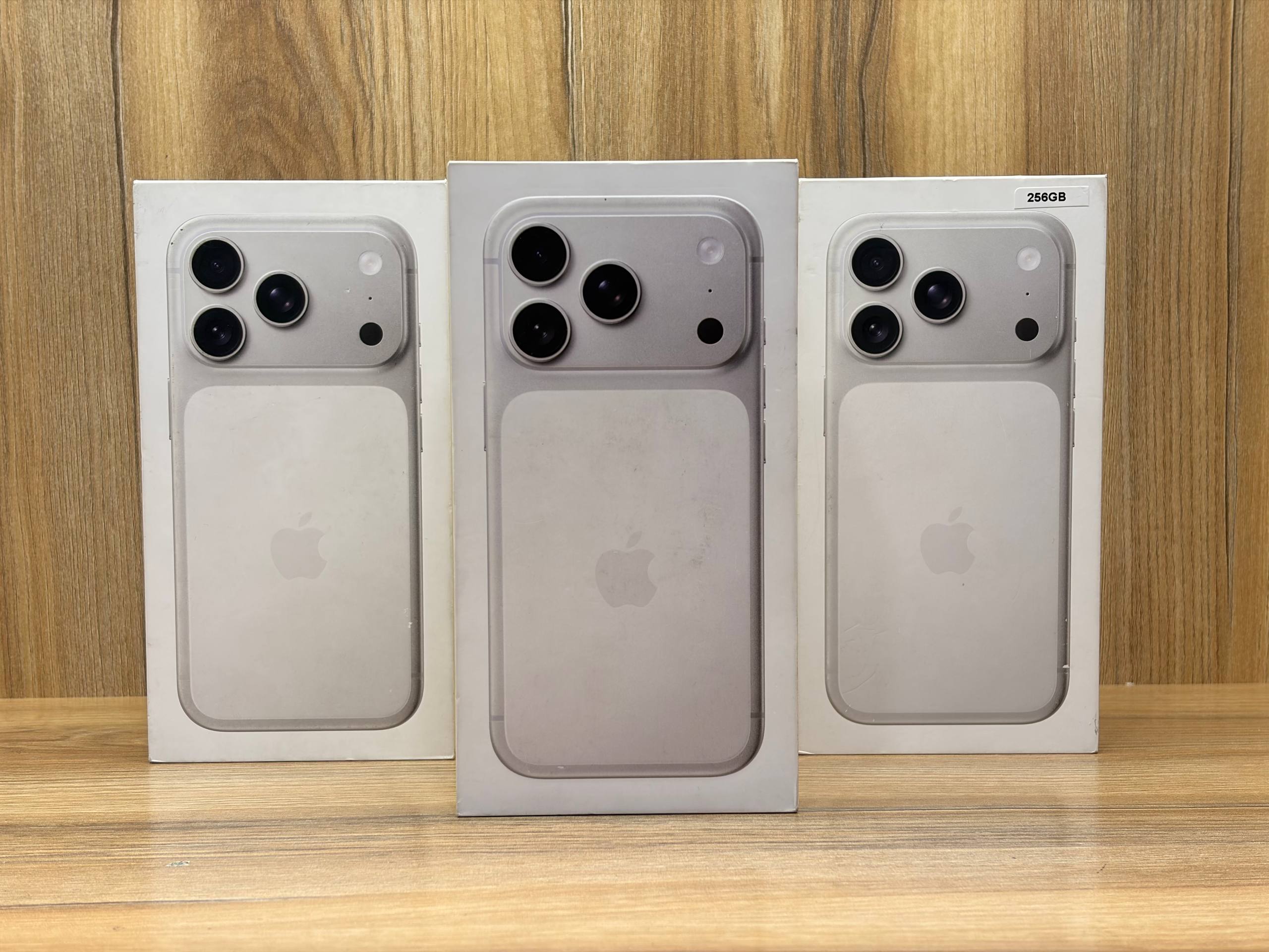 iPhone 17 Pro Silver