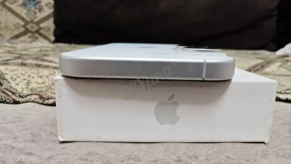 iPhone 16 256GB белый (физ. SIM) • Идеальное состояние