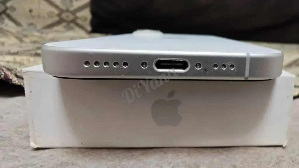 iPhone 16 256GB белый (физ. SIM) • Идеальное состояние