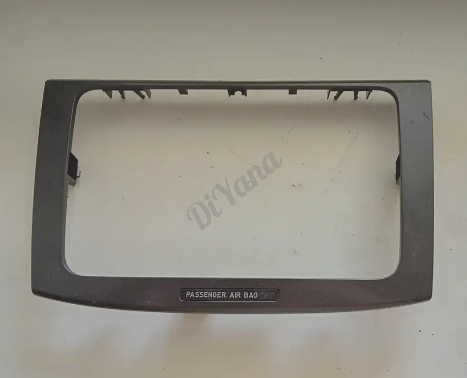 Рамка магнитолы volkswagen Passat b6