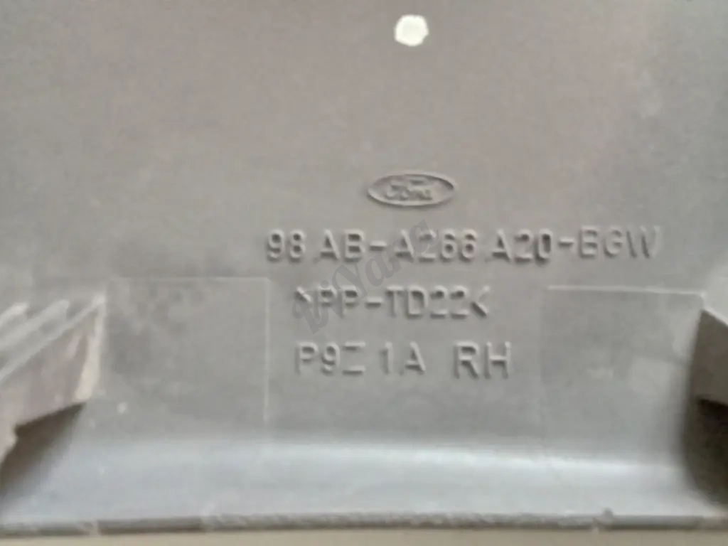 Накладка под ручку Ford focus1