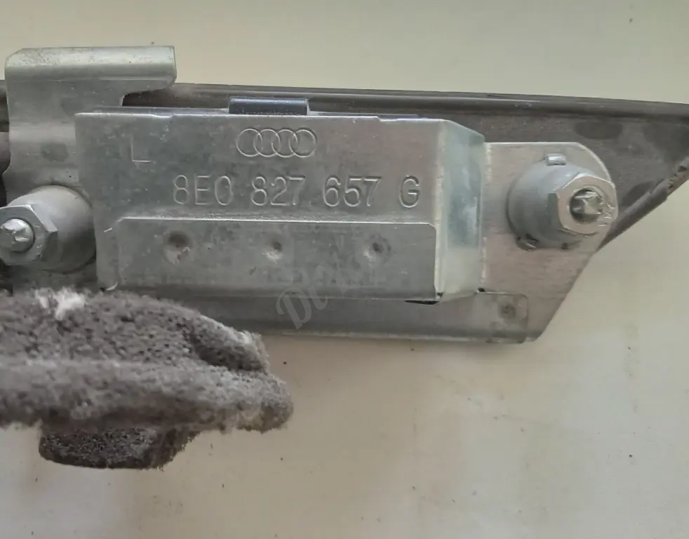 Ручка багажника audi A6 C6