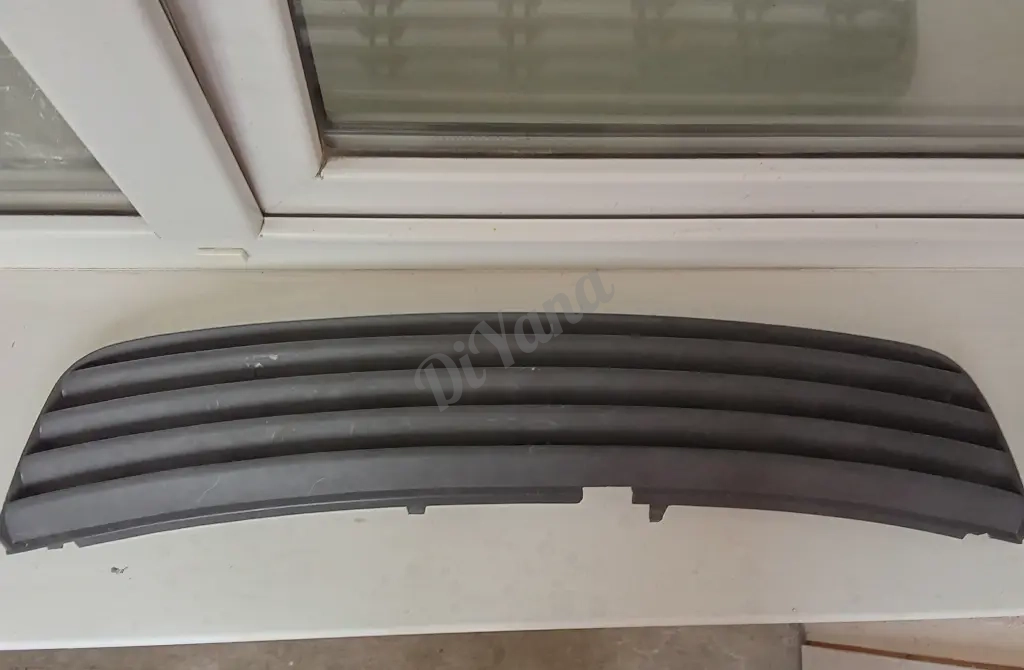 Решетка радиатора Volkswagen Passat b5