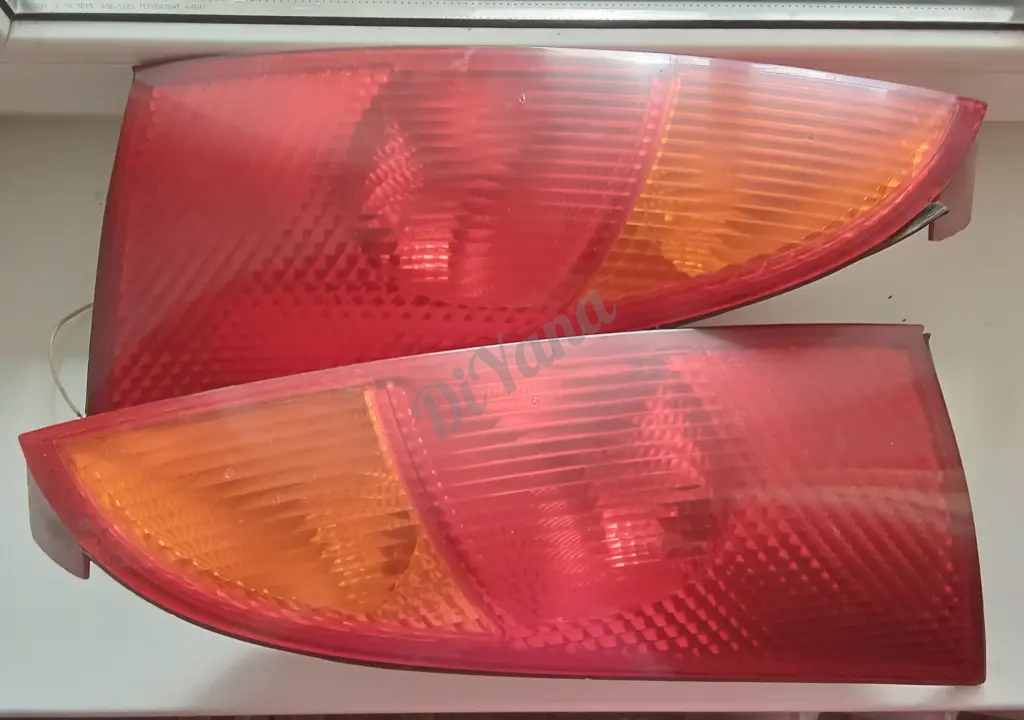 Фонари Ford focus1 комплект