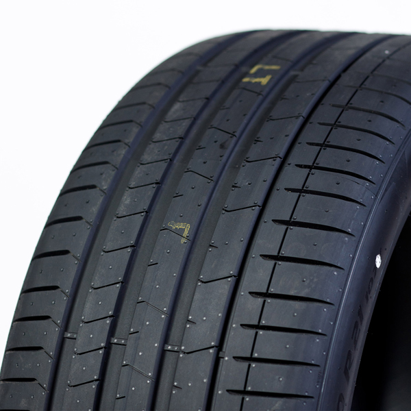 (старше 3х лет) R18 265/40 Pirelli P Zero 101Y XL