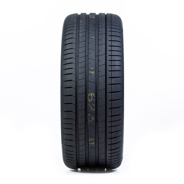 (старше 3х лет) R18 265/40 Pirelli P Zero 101Y XL
