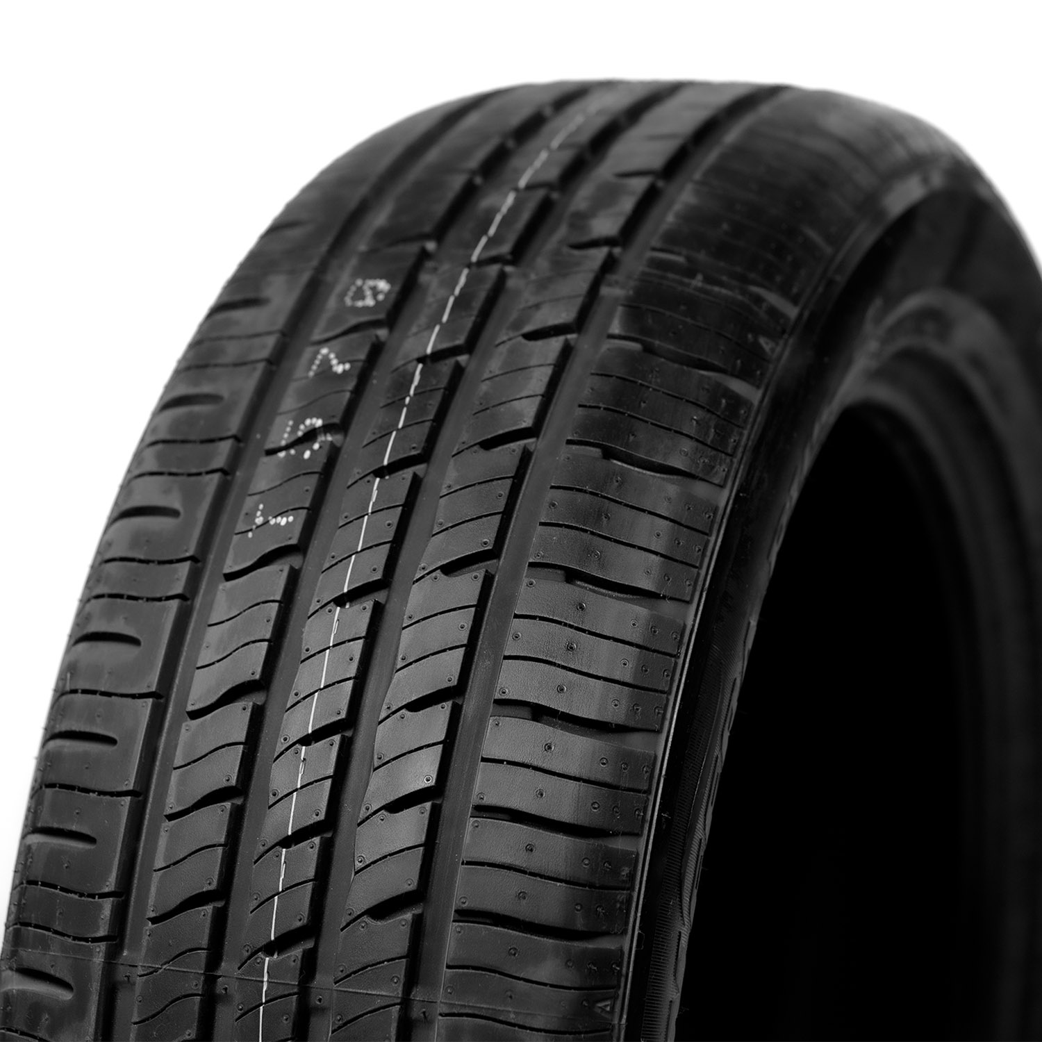 R20 235/55 Nexen N'Fera RU5 XL 105V R20 235/55 Nexen N'Fera RU5 XL 105V
