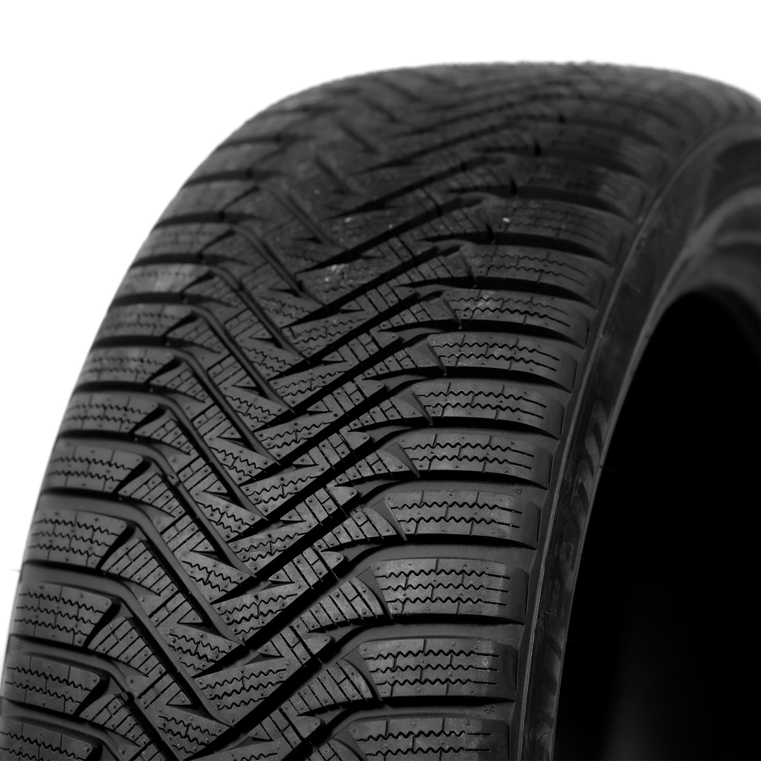 R18 235/60 Laufenn i-Fit LW31 107H