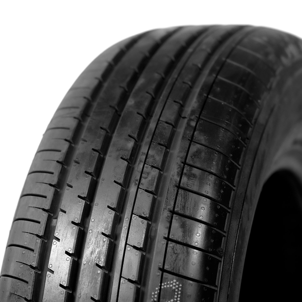 R16 215/65 Yokohama AE61 98H