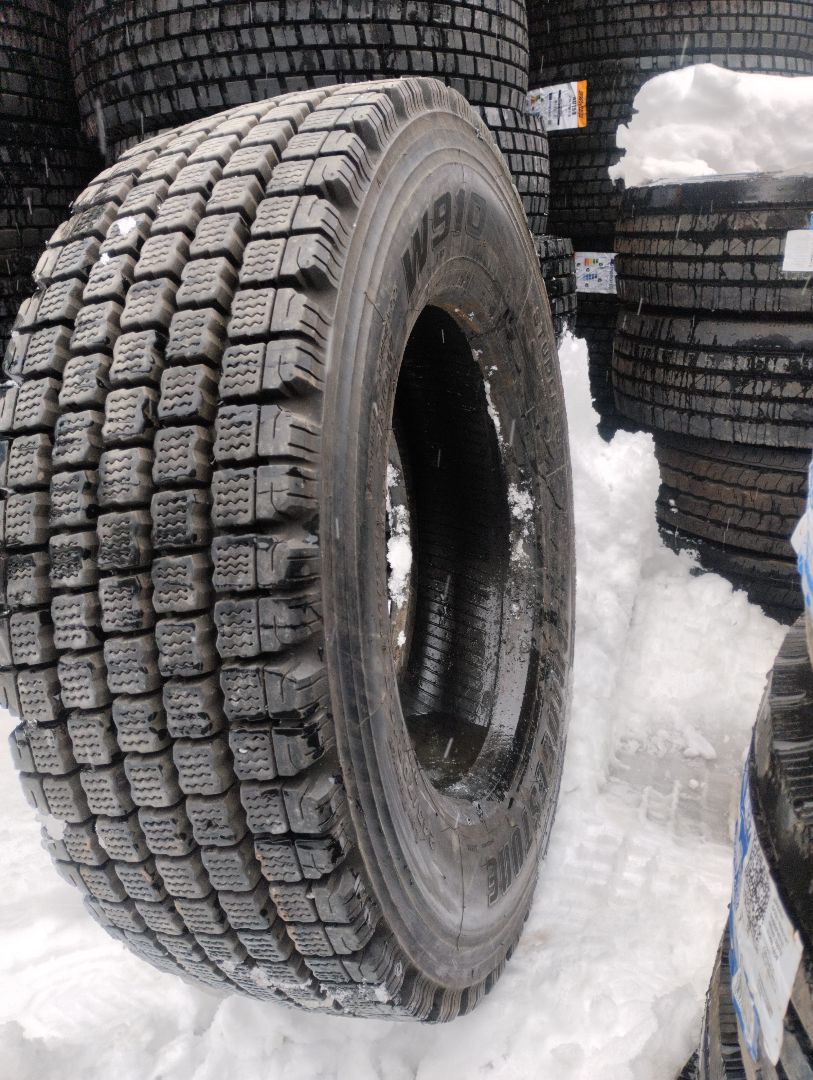 А/ш б/у R19.5 245/70 Bridgstone W910 (Япония) 136/134J