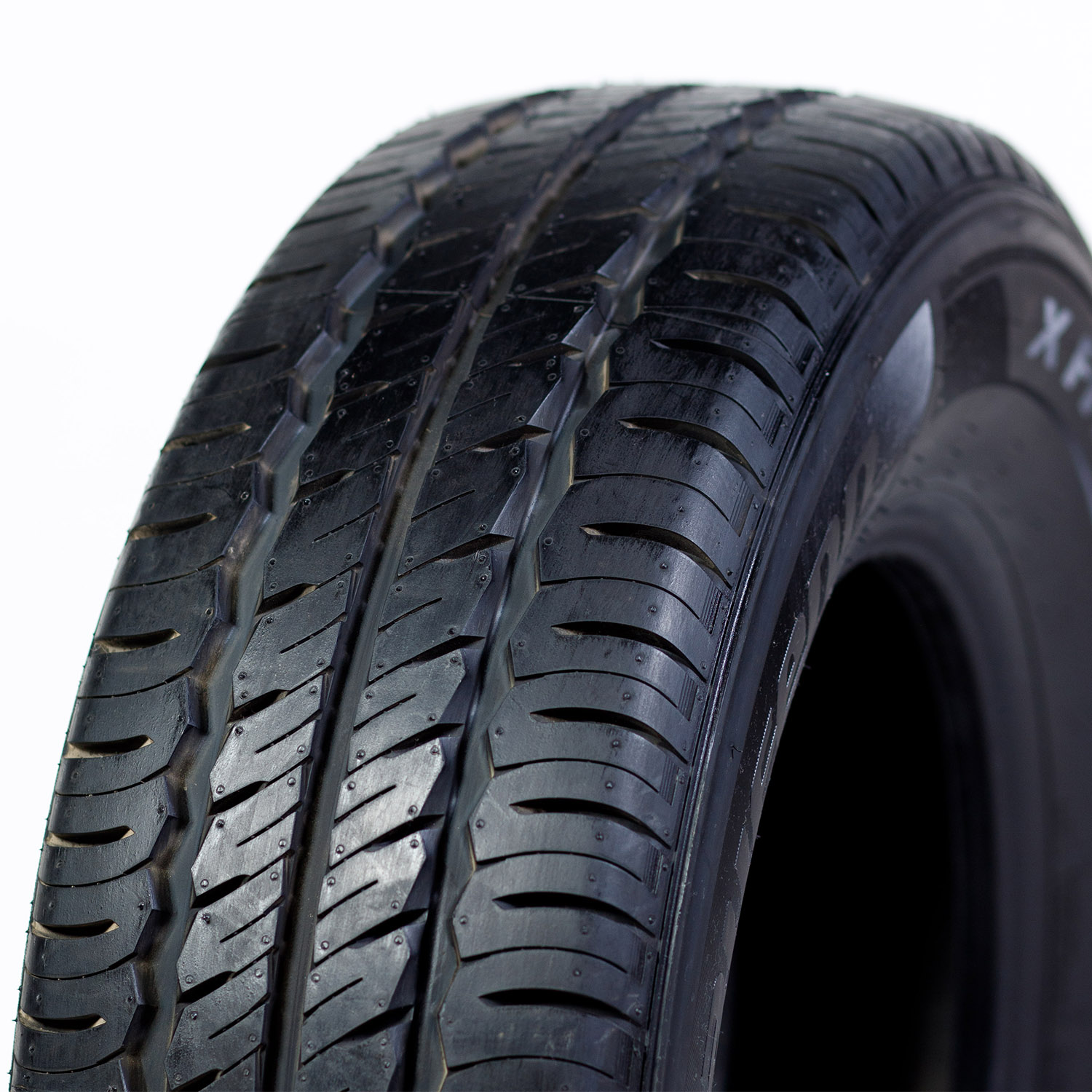 R16 195/75 C Laufenn (Hankook) X-FIT Van (LV01) 107/105R