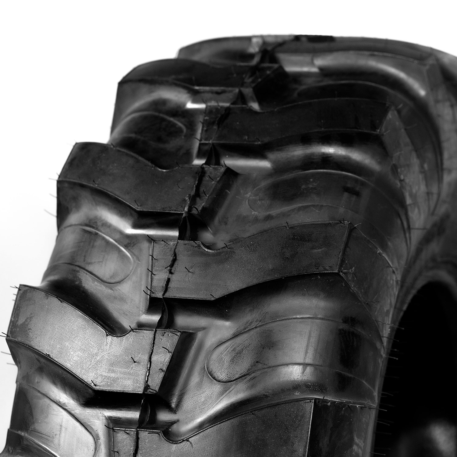17.5L-24 (460/70-24) Advance R4 TL 12 P.R.