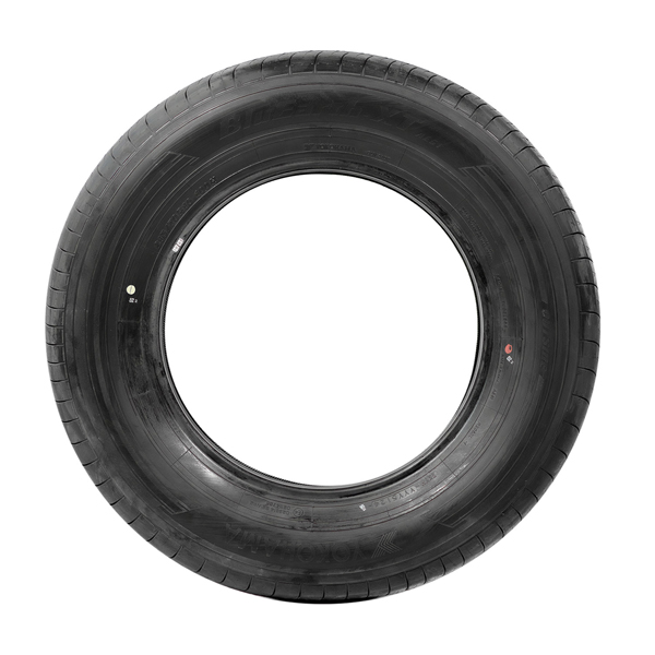 R18 225/60 Yokohama AE61 104W