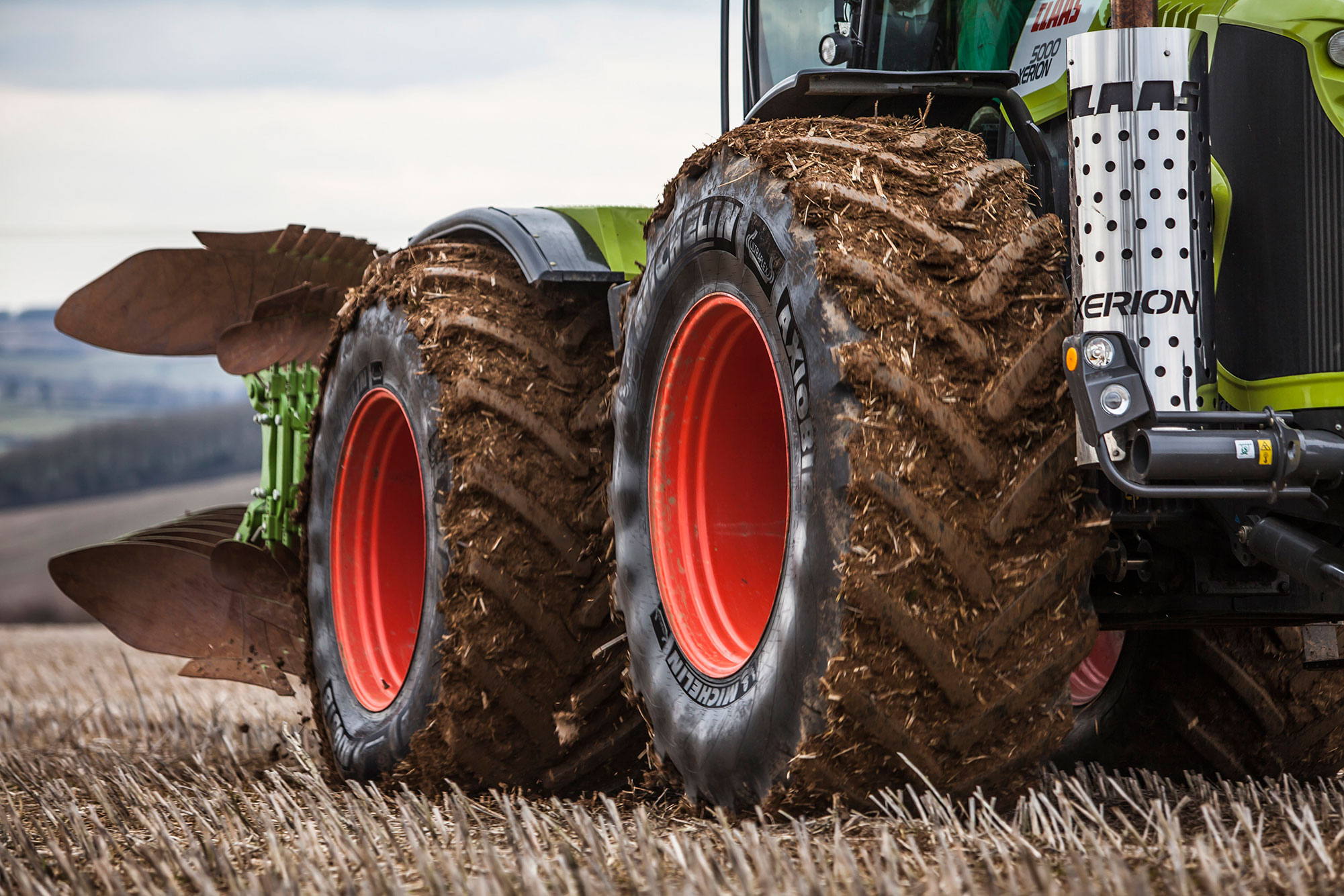 Экспертные испытания подтвердили: сельхозшины ADVANCE демонстрируют превосходную надежность в экстремальных условиях