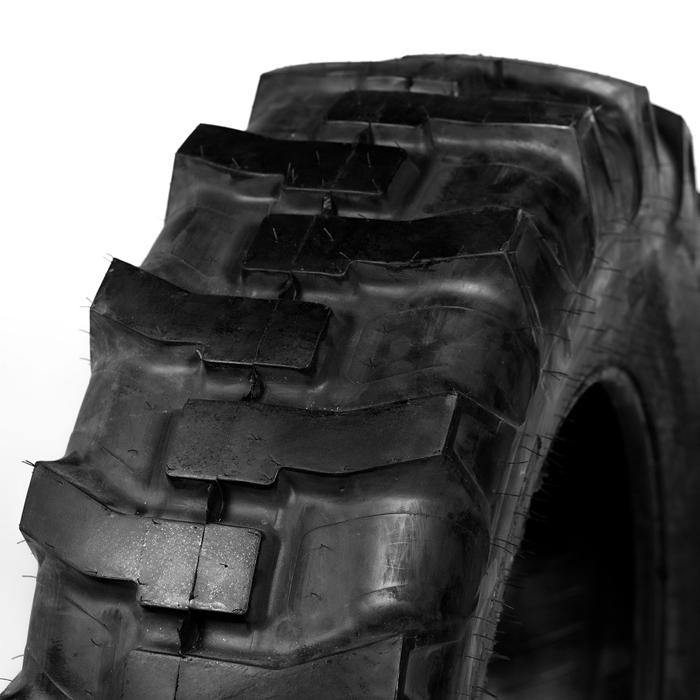 Спецшины Advance R-4D подтверждают надежность на стройплощадках России