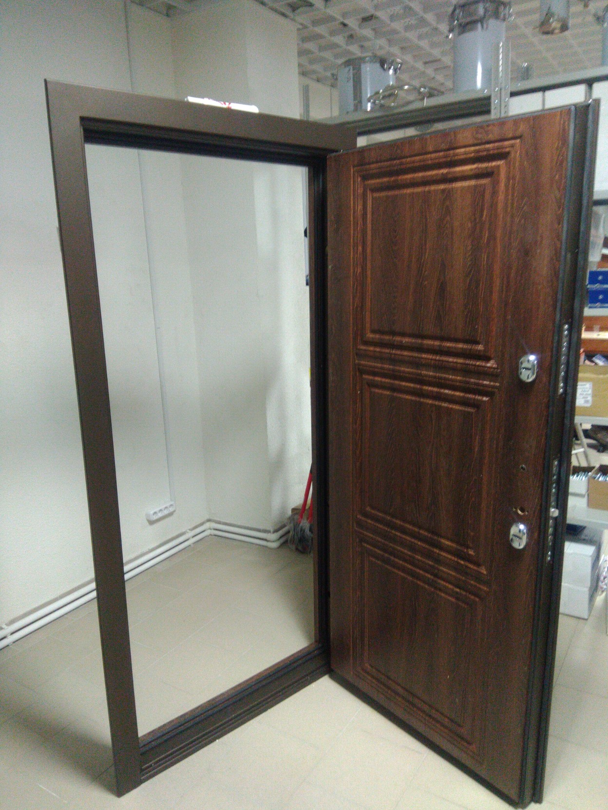 Дверь металлическая 607 960 R изображение, анонсные картинки товара