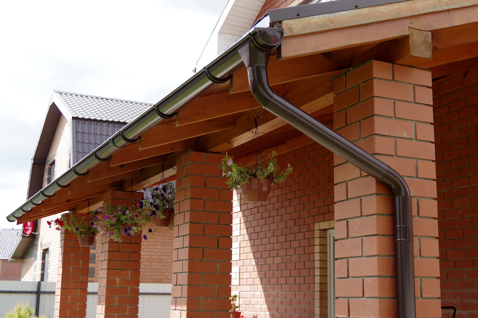 Работа монтаж водосточной системы ( желоб.труба) изображение, анонсные картинки товара