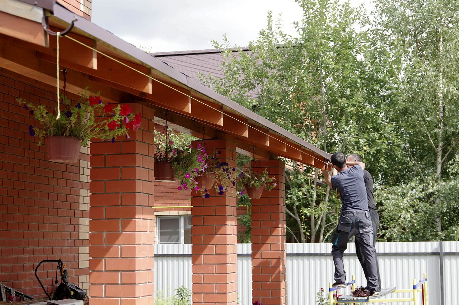 Монтаж водосточных систем