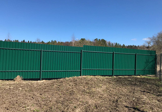 Строительство забора из профнастила — Заборы из профнастила