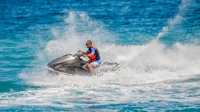 Jet ski rental from Hydrocycles Sochi (2800 rubles instead of 4000 rubles)