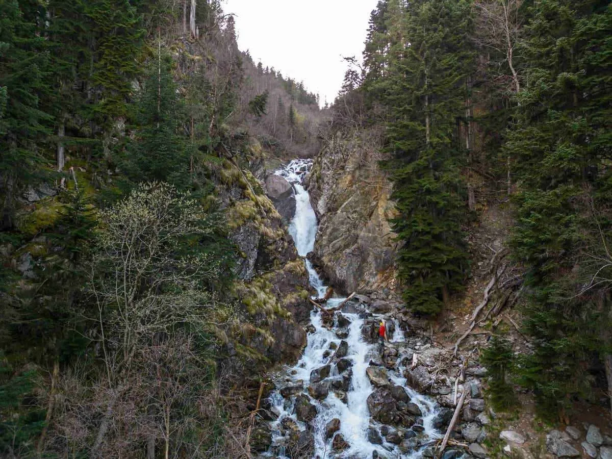 Тур на вездеходе к Белому водопаду в Архызе