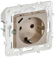 SKANDY Розетка с заземлением с защитными шторками 16А с USB C 18Вт SK-R17Sh шампань IEK