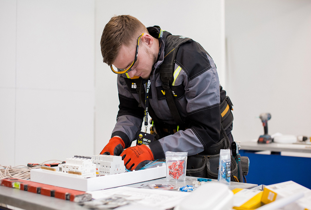 IEK GROUP представила первый в истории Рейтинг электриков России