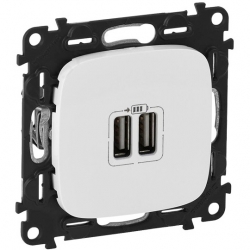 Legrand Valena ALLURE Сл.кость Розетка 2-ая USB 240В/5В 1500мА (с лицевой панелью)