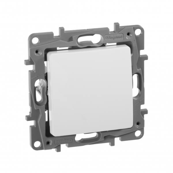 Legrand Etika Бел Переключатель 10А  винт. клем.