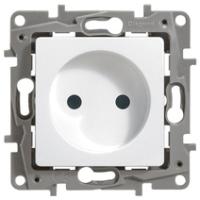 Legrand Etika Бел Розетка б/з со шторками  винт. клем.