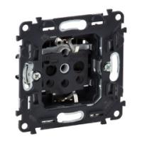 Legrand Valena Мех INMATIC Розетка с/з  со шторками  винт.зажим