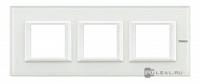 BT Axolute Белое стекло Рамка 2+2+2 мод прямоугольная горизонтальная