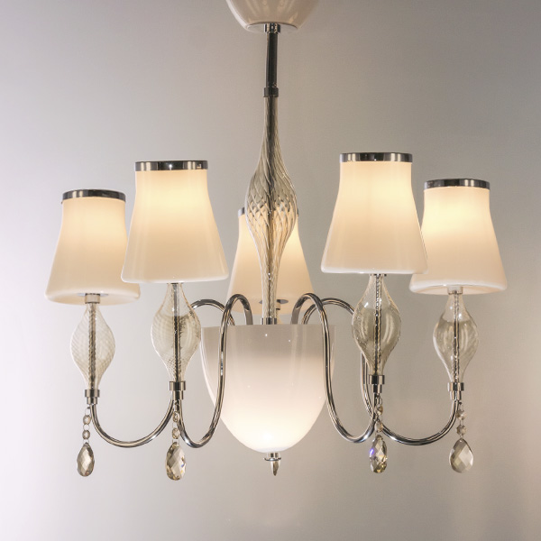 806050 Люстра потолочная ESCICA 5х40W E14+1х40W G9 БЕЛЫЙ/КОНЬЯК/ХРОМ