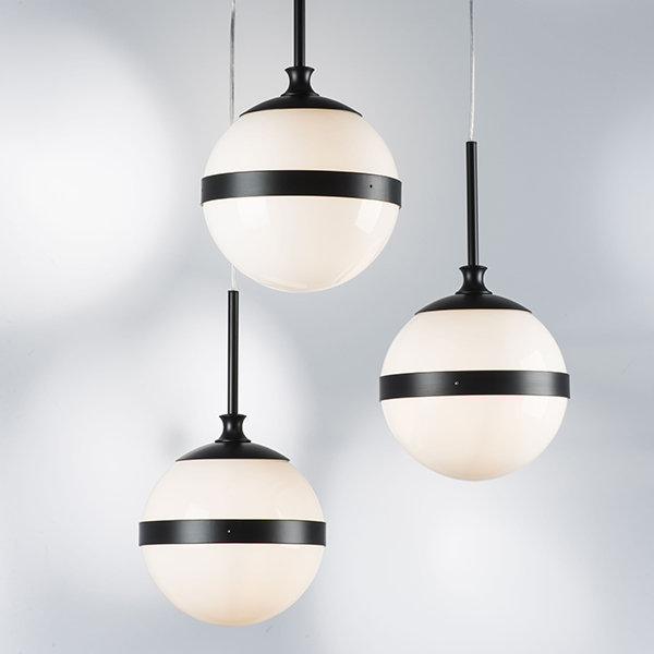 813137 Люстра GLOBO 3х40W E14 black/white