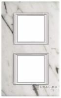 BT Axolute Белый мрамор Каррара Рамка 2+2 мод прямоугольная (надпись вертикально)
