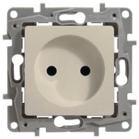Legrand Etika Сл.кость Розетка б/з со шторками  винт. клем.