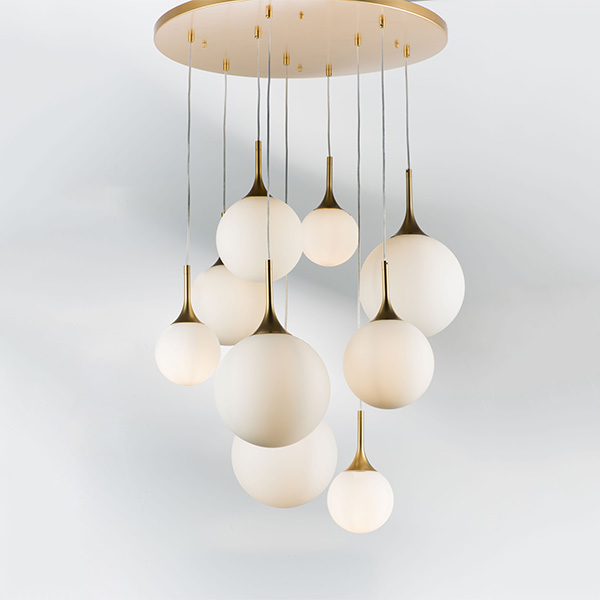 813092 Люстра GLOBO 9х40W E14 gold/white