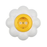 Розетка одноместная KRANZ HAPPY Ромашка скрытой установки, с заземлением и защитными шторками, желтая/белая