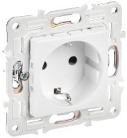 SKANDY Розетка с заземлением с защитными шторками 16А SK-R04W арктический белый IEK